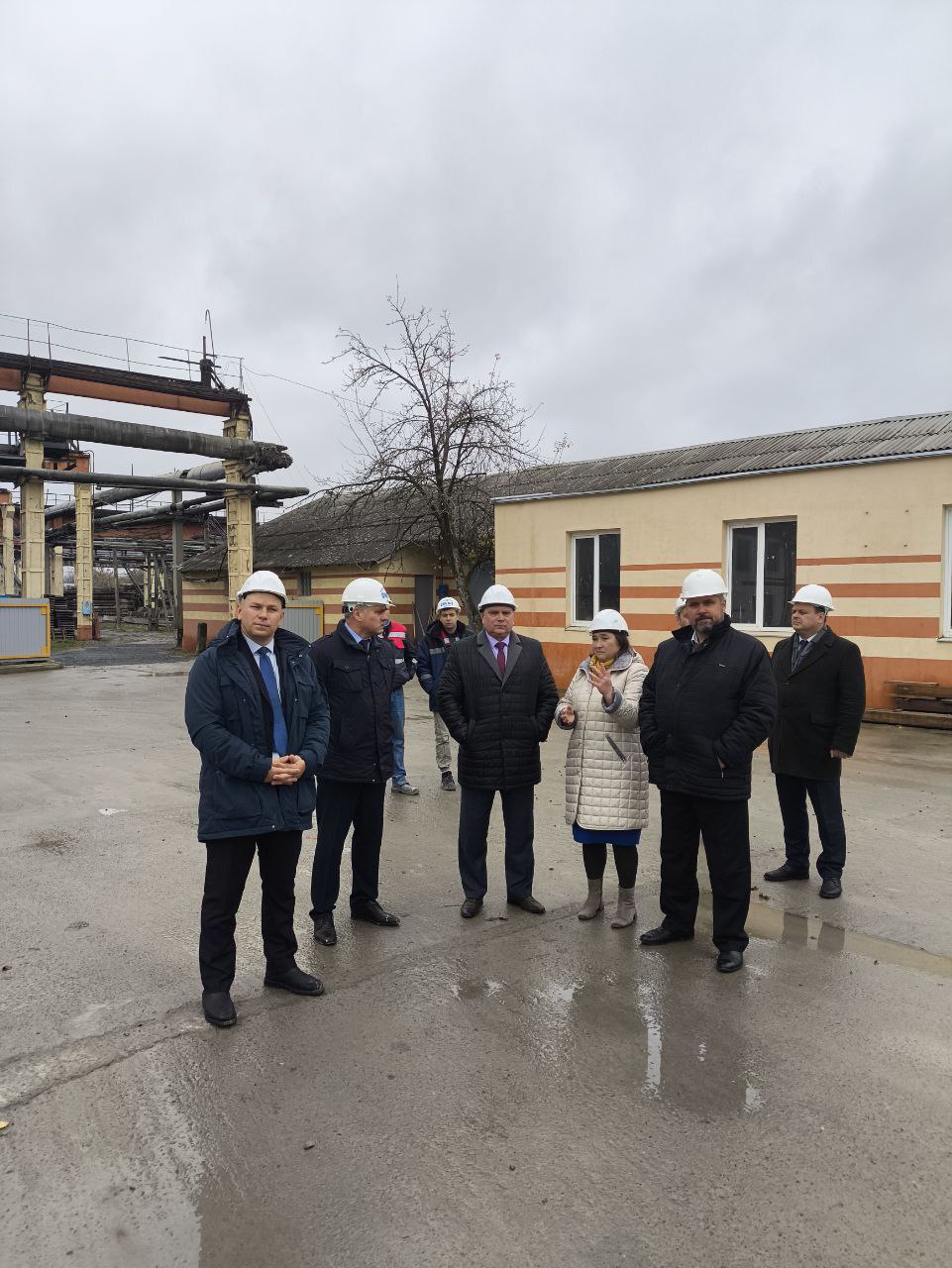 Генеральный директор холдинга Белорусская цементная компания А.Довгало посетил филиал Завод СЖБ N3 г.Витебска ОАО Кричевцементношифер. Генеральный директор холдинга Белорусская цементная компания А.Довгало посетил филиал Завод СЖБ N3 г.Витебска ОАО Кричевцементношифер.