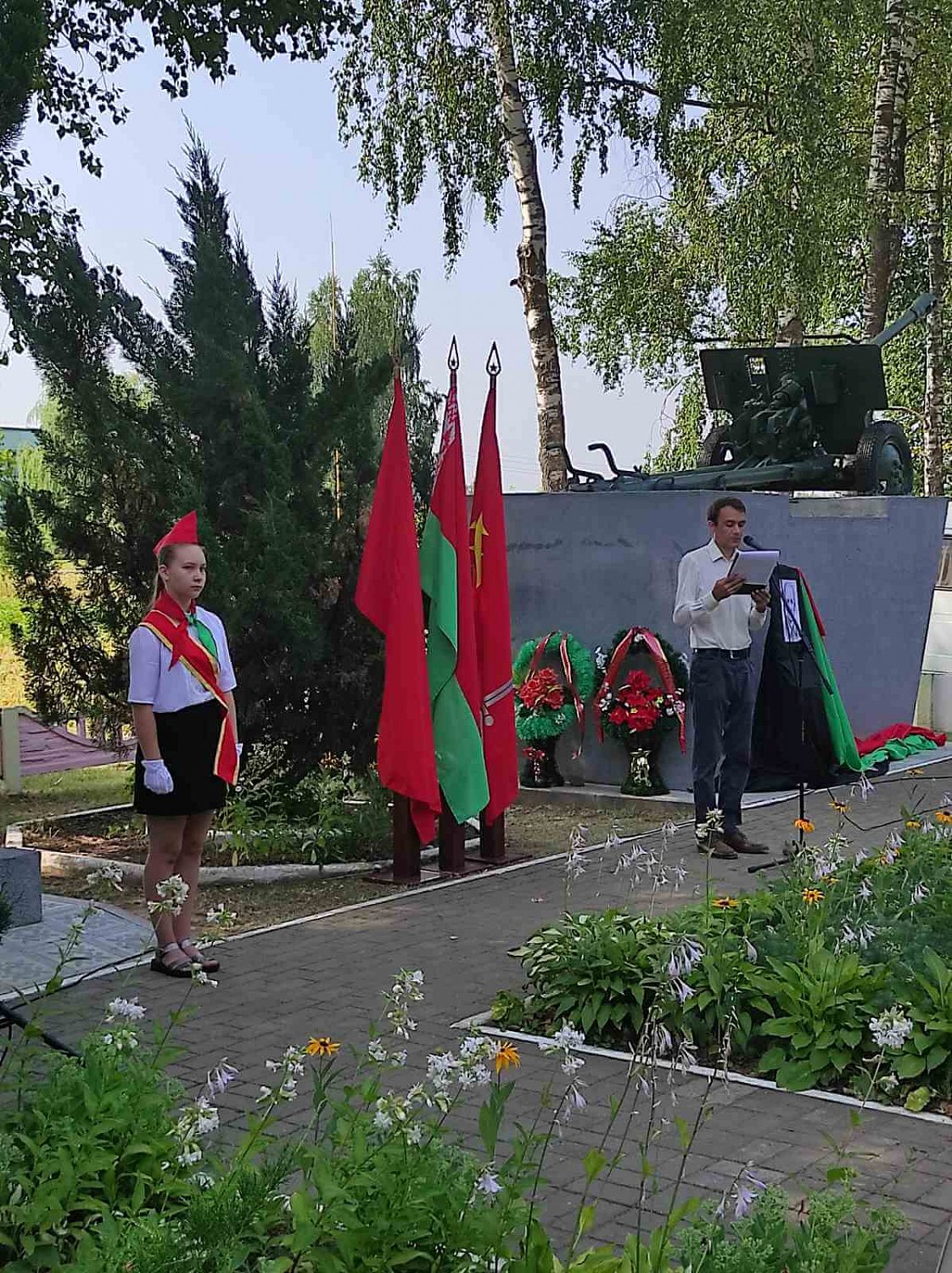 Кричевляне почтили память воина-артиллериста Николая Сиротинина. 