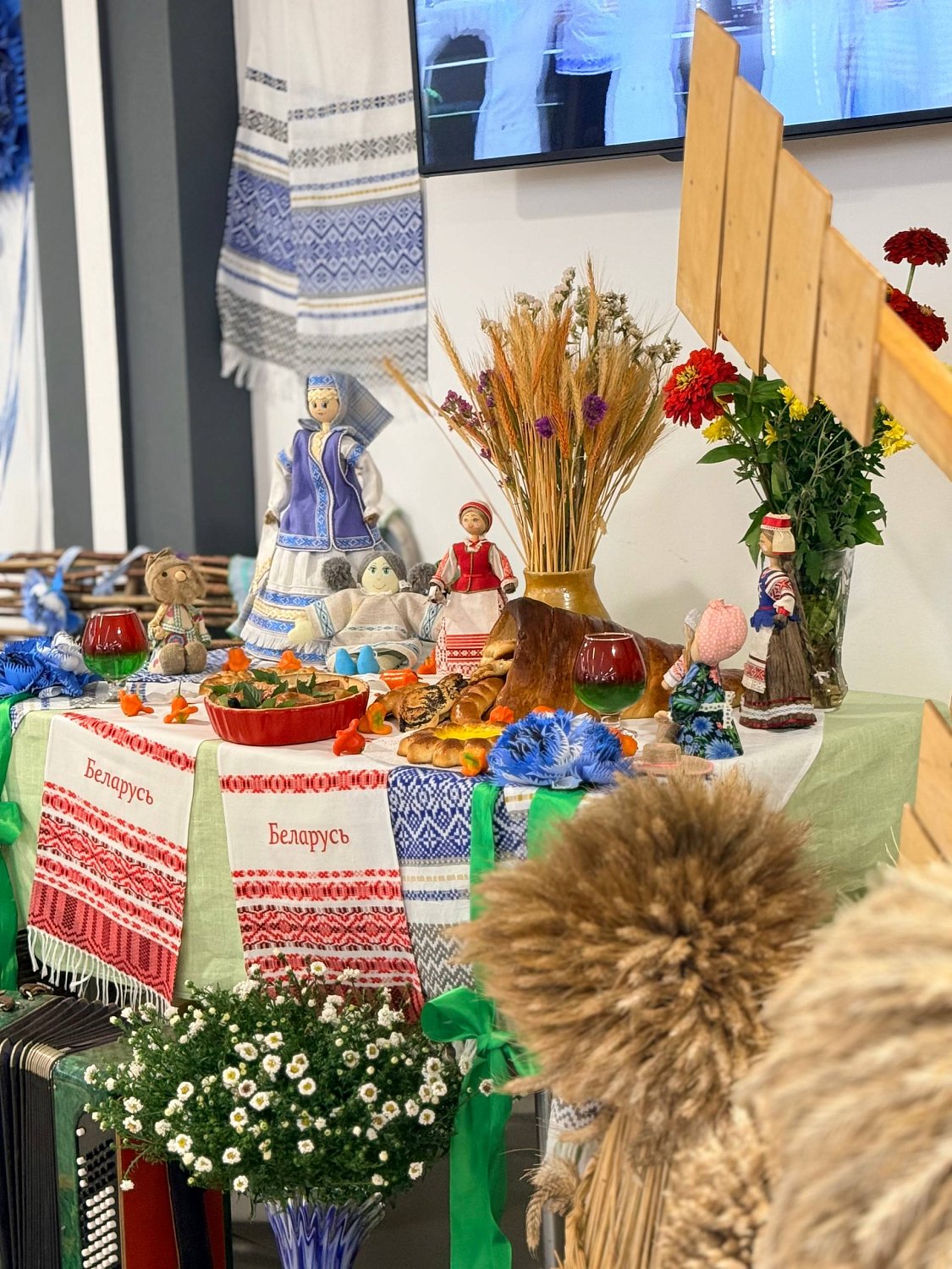 Праздник белорусской кухни в День народного единства
