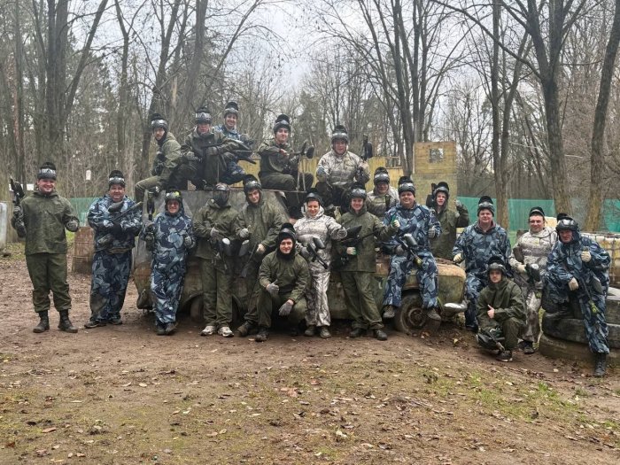 Молодёжь берёт ВЕРХ: захватывающая победа на пейнтбольном турнире!